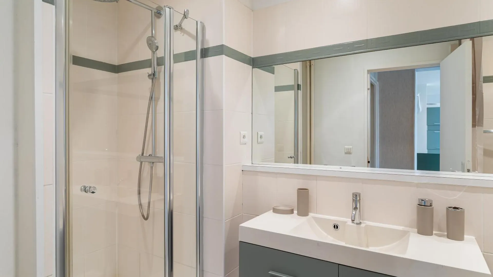 L'Eperon - Proche Place Charles De Gaulle Rennes Apartamento